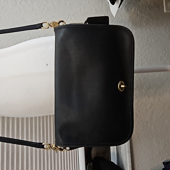 Coach Handbags - Coach Vintage Convertible Clutch Leather Shoulder Bag #9635